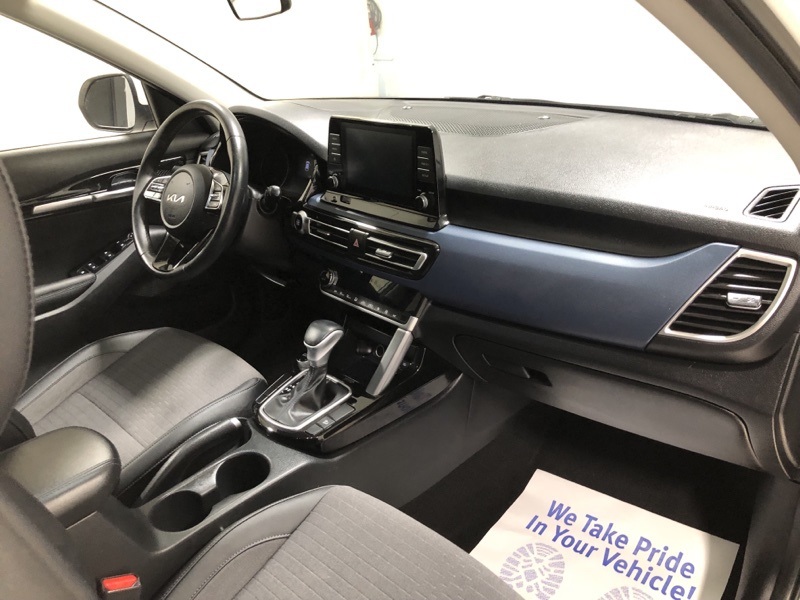 2023 Kia Seltos S photo 10