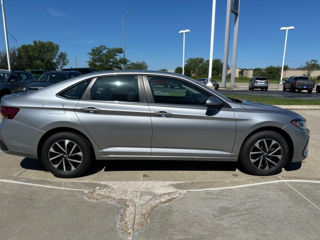 2025 Volkswagen Jetta S photo 6