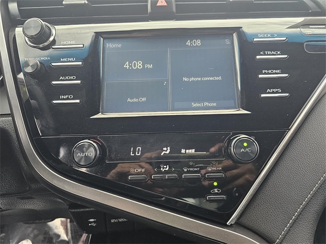2018 Toyota Camry SE photo 29