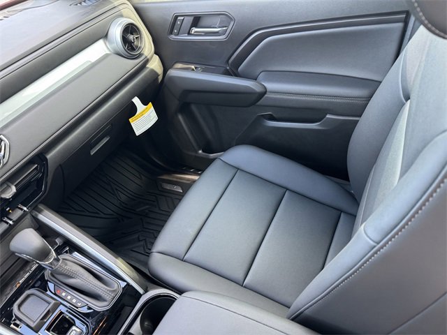 2026 Chevrolet Colorado LT photo 15