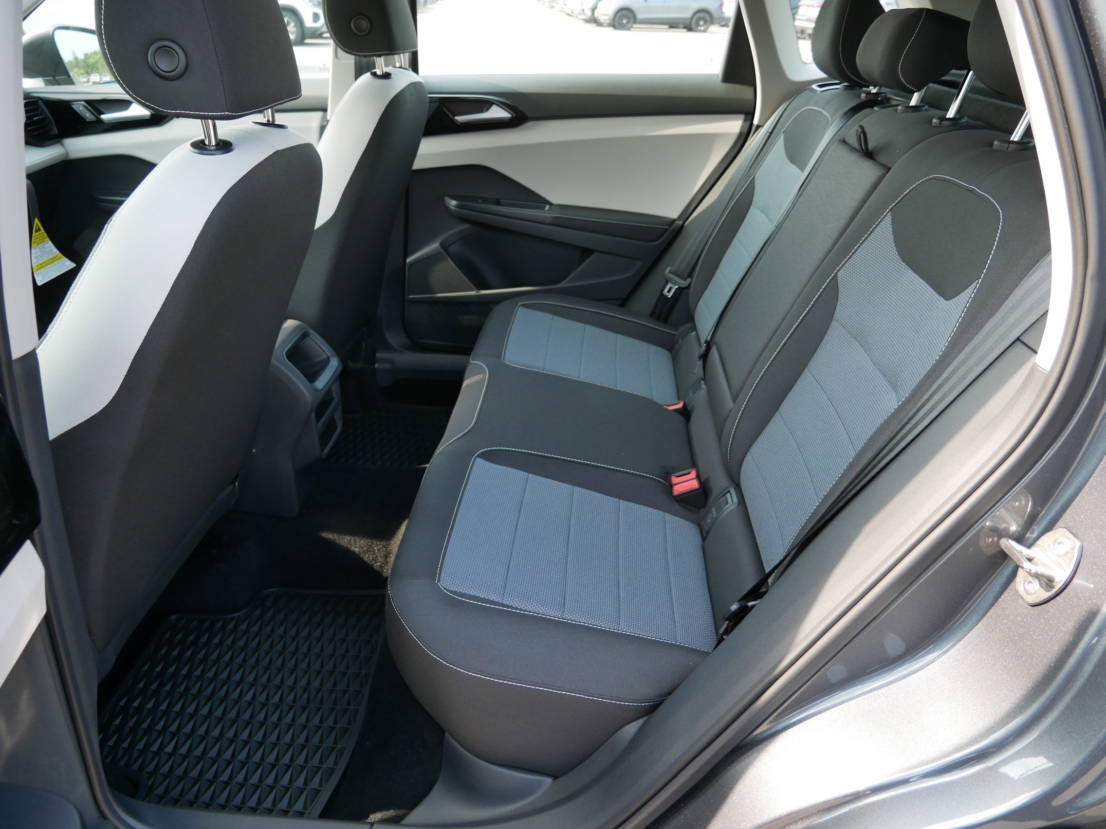 2025 Volkswagen Taos S photo 7