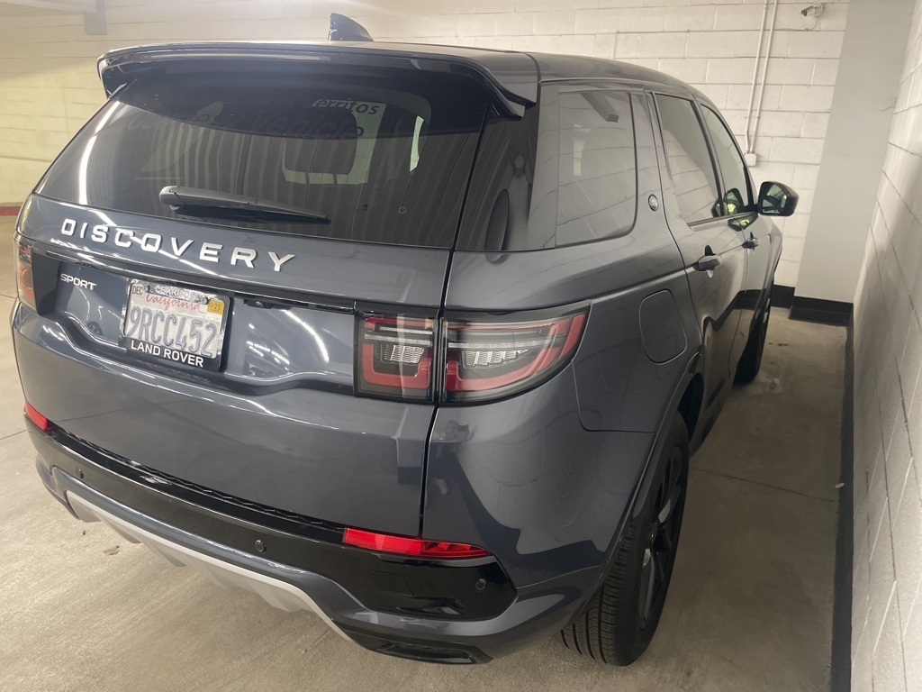 2025 Land Rover Discovery Sport S photo 4