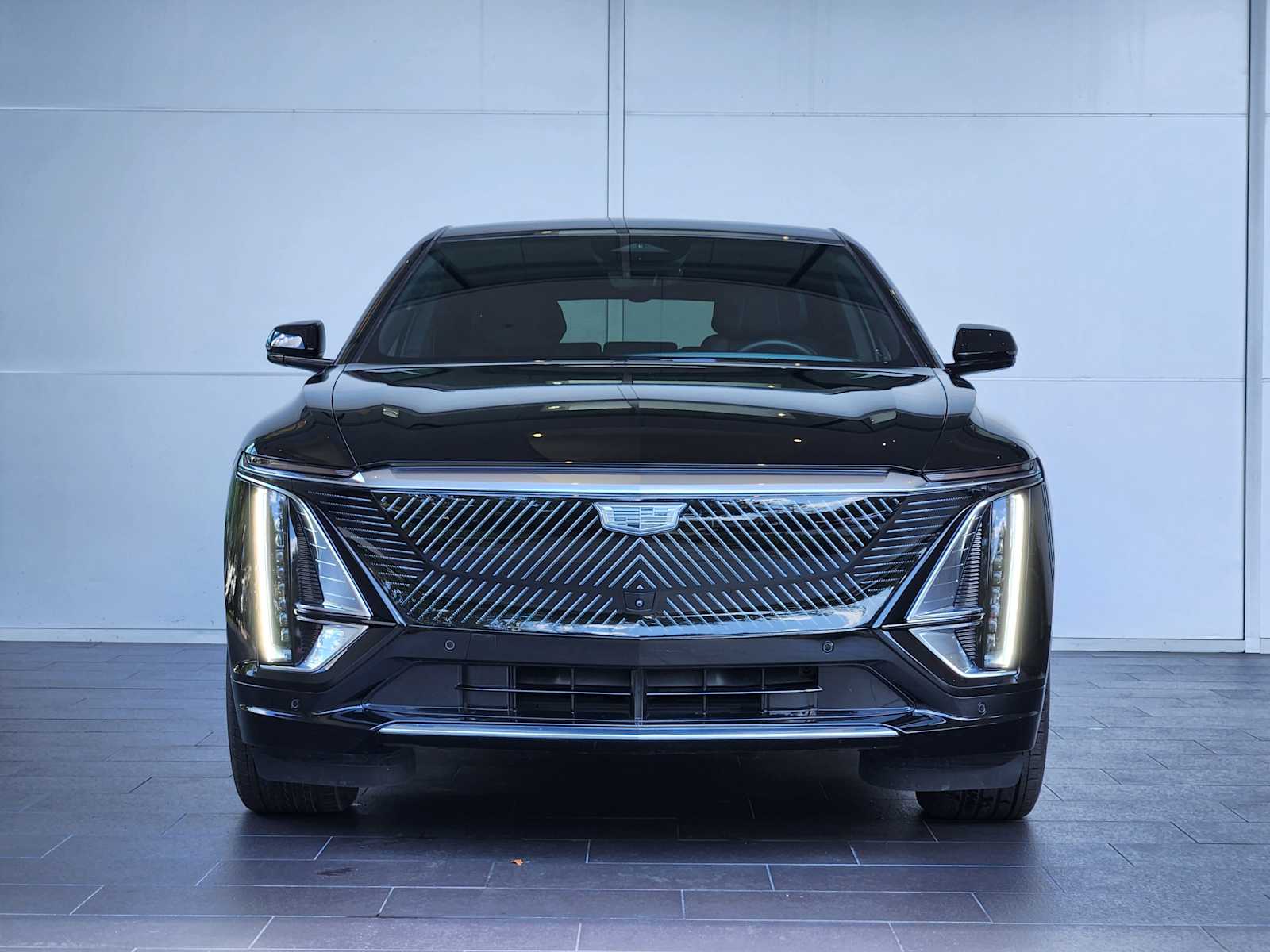 Certified 2024 Cadillac LYRIQ Luxury 3 with VIN 1GYKPSRL5RZ136172 for sale in Houston, TX