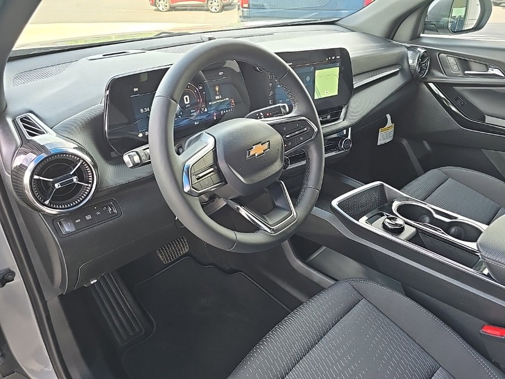 2026 Chevrolet Equinox LT photo 8