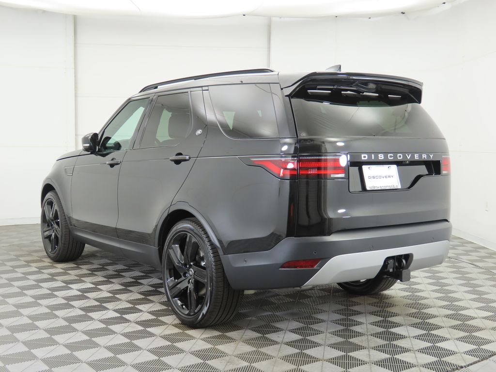 2025 Land Rover Discovery S photo 2