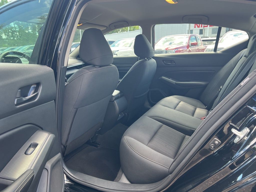 2024 Nissan Altima 2.5 SV photo 14