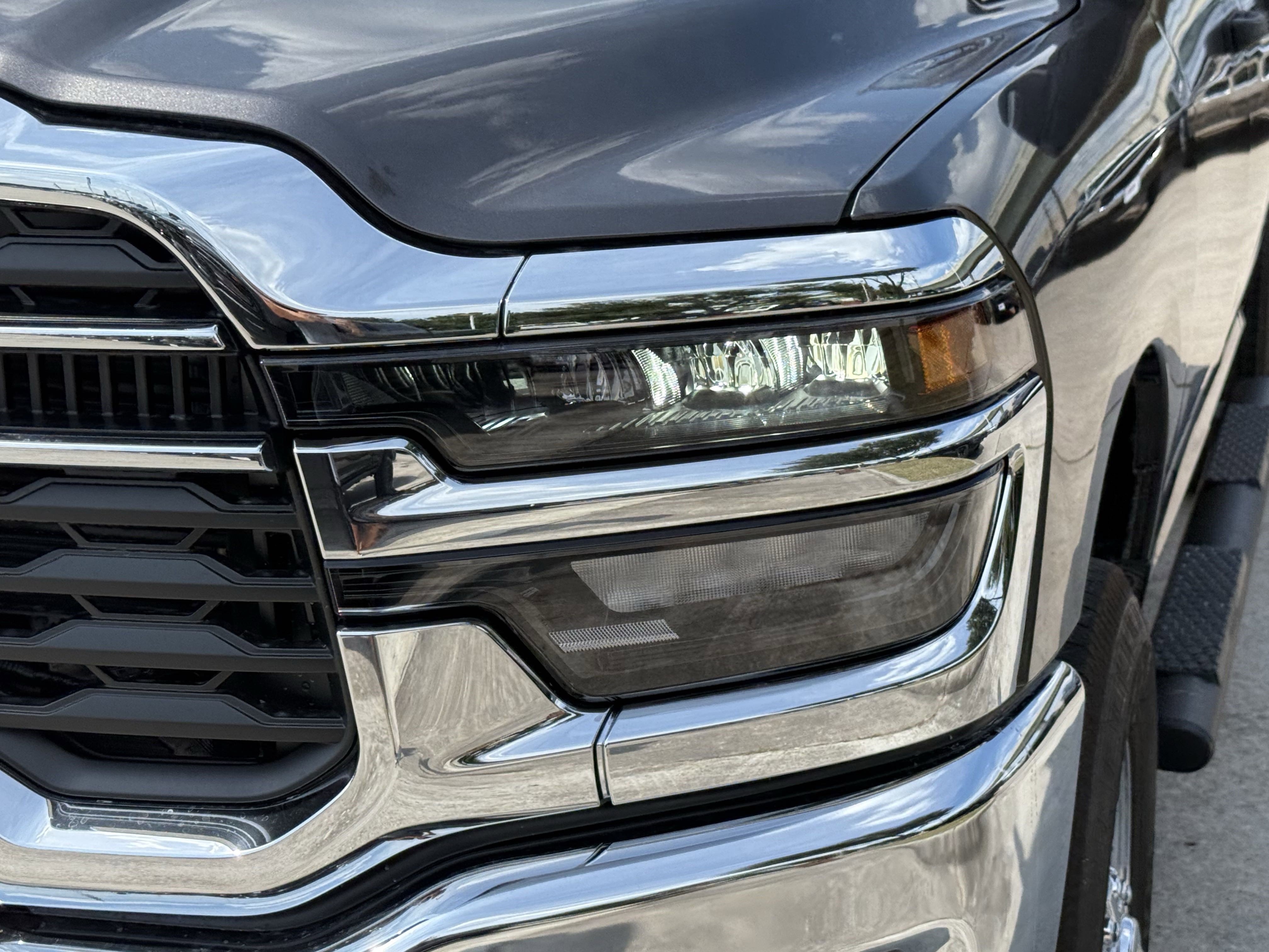 2026 Ram 2500 Tradesman photo 2