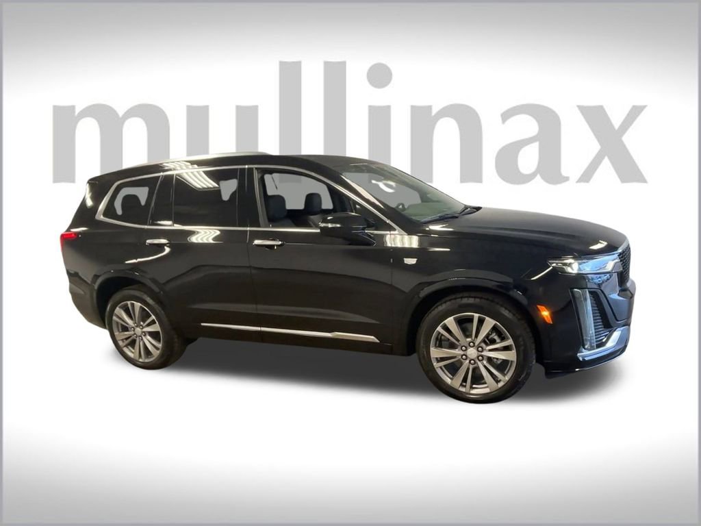 2025 Cadillac XT6 Premium Luxury photo 2