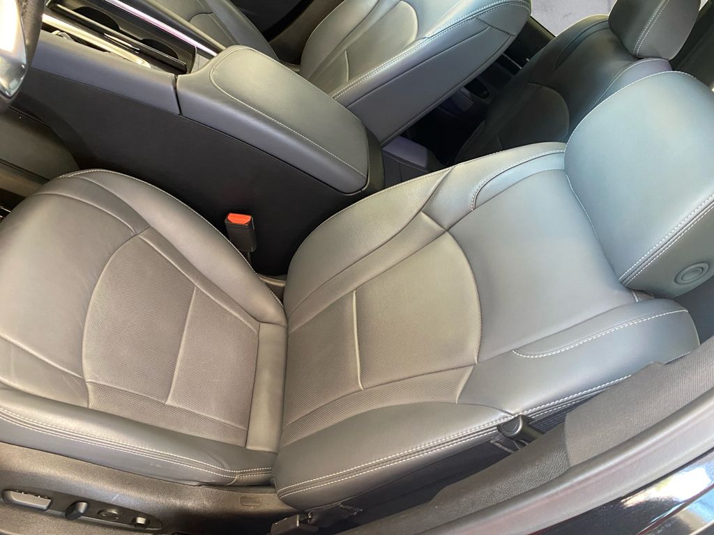2024 Buick Enclave Premium photo 8