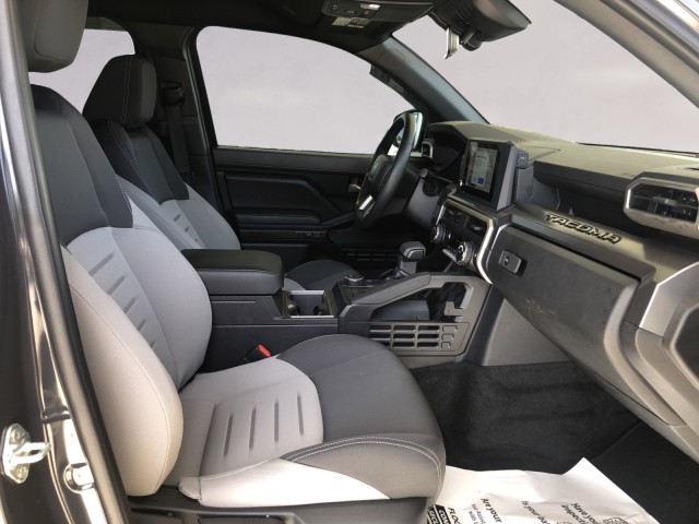 2024 Toyota Tacoma TRD Sport Double Cab photo 15