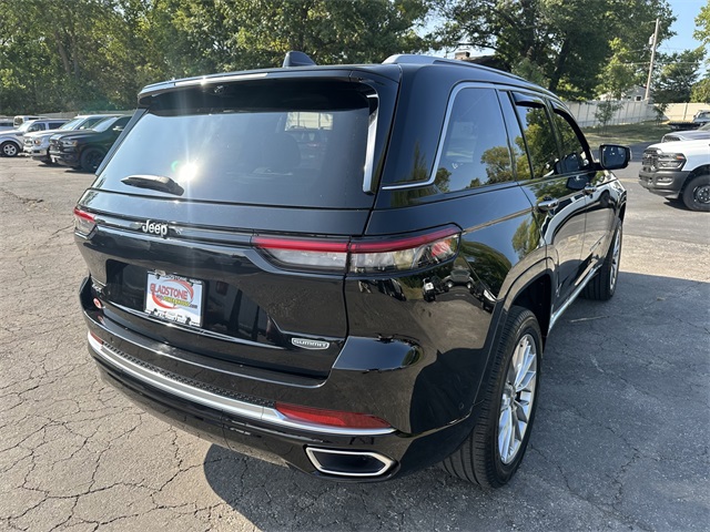 2022 Jeep Grand Cherokee Summit photo 6