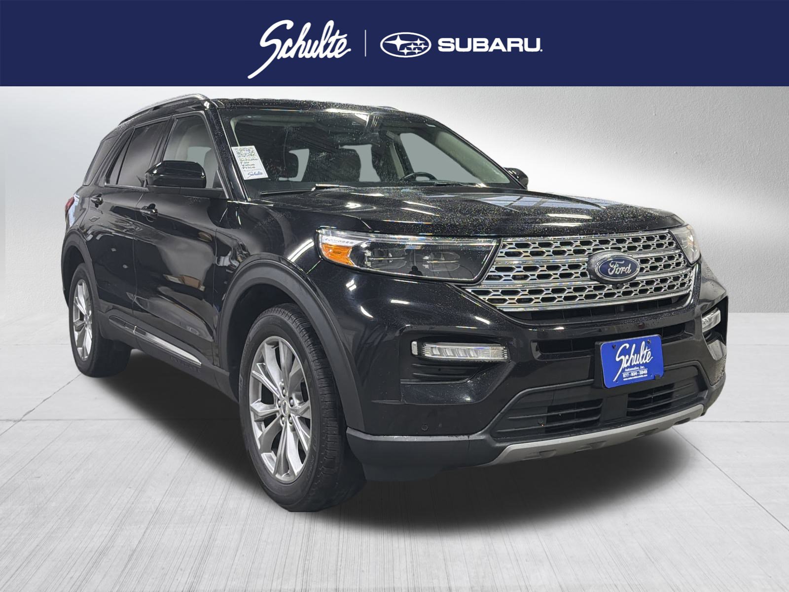 2023 Ford Explorer Limited's photo