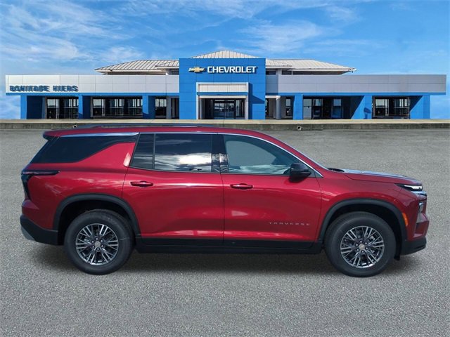 2026 Chevrolet Traverse photo 2