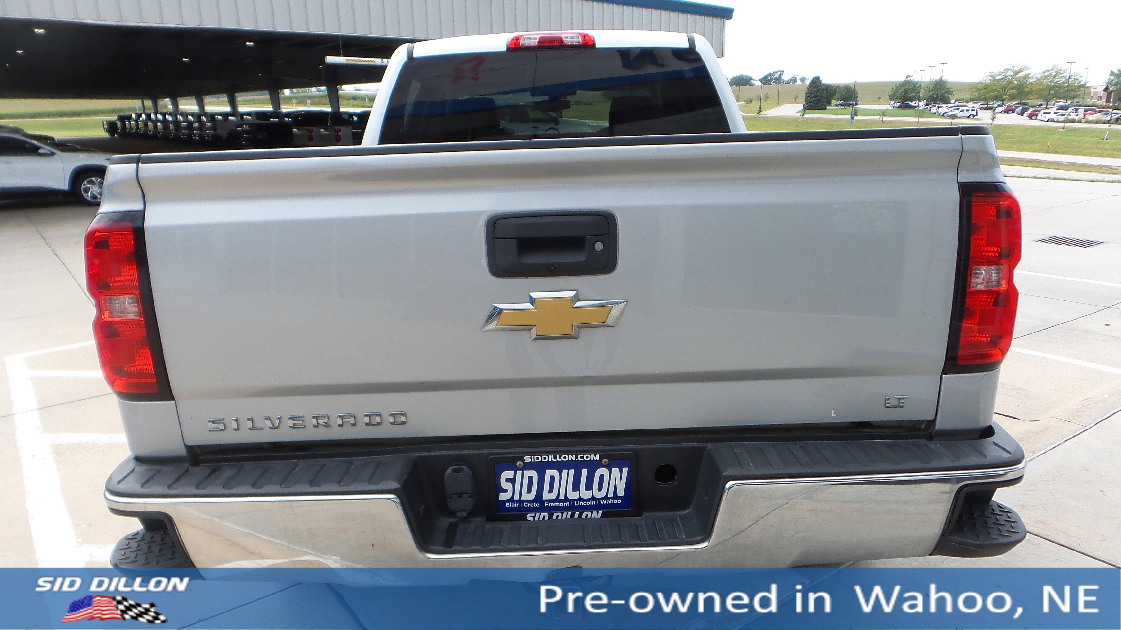 2017 Chevrolet Silverado 1500 LT photo 4