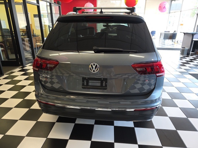 2021 Volkswagen Tiguan SE photo 3