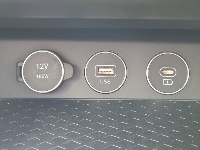 2025 Genesis G70 2.5T photo 14