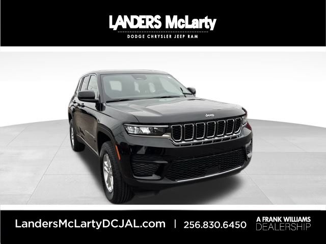2025 Jeep Grand Cherokee Laredo's photo