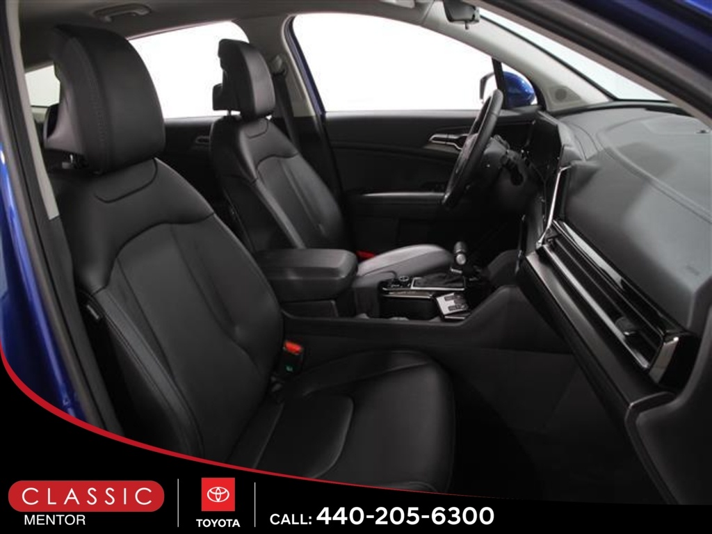 2024 Kia Sportage EX photo 18