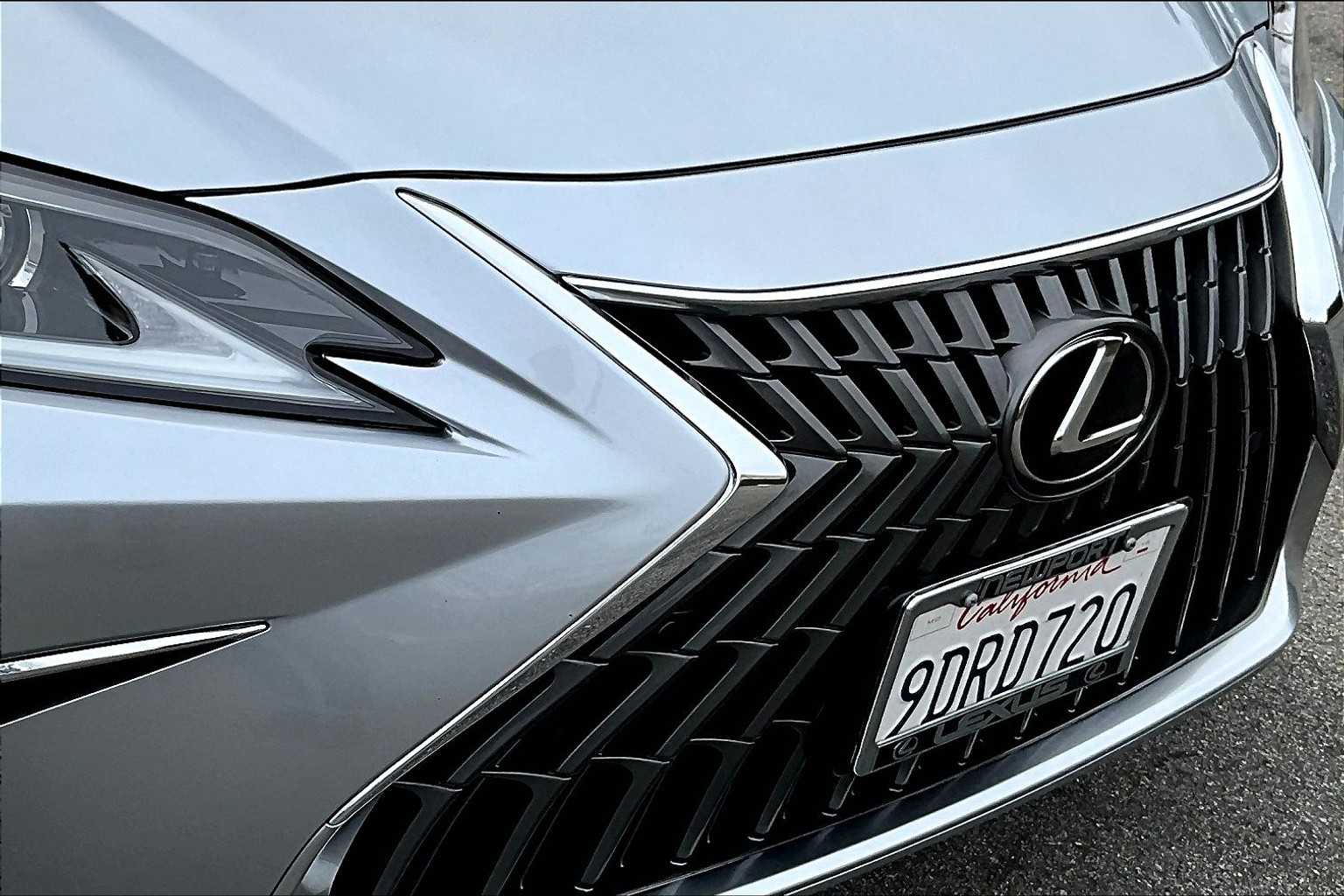 2023 Lexus ES 350 photo 27