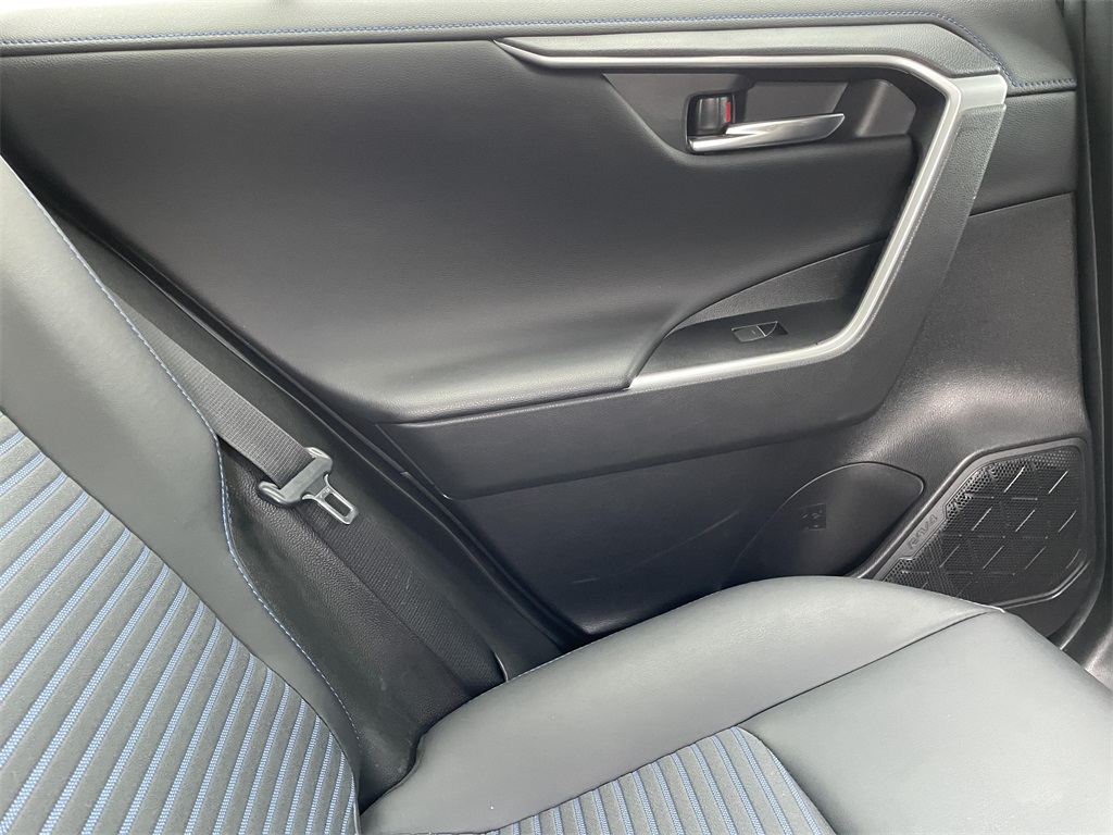 2022 Toyota RAV4 XSE photo 17