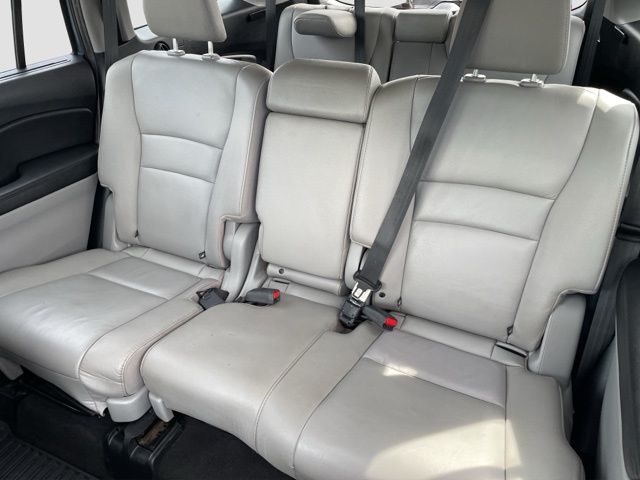 2021 Honda Pilot Special Edition photo 9