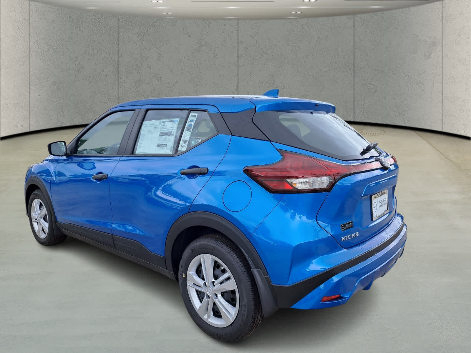 2025 Nissan Kicks Play S photo 3