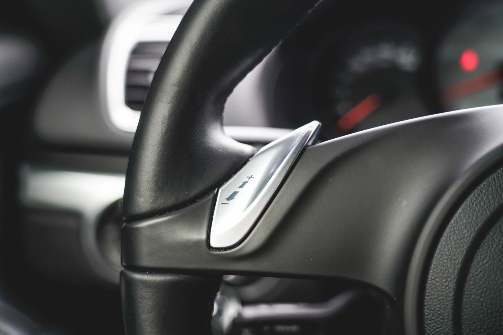 2014 Porsche Cayman S photo 19