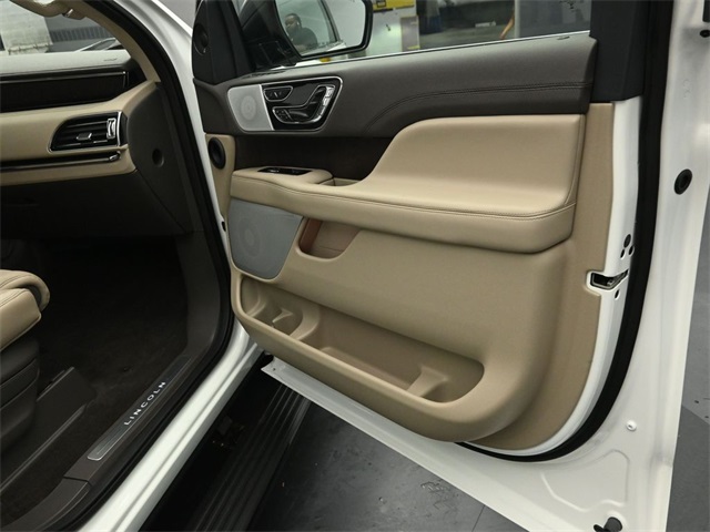 2023 LINCOLN NAVIGATOR - Image 30