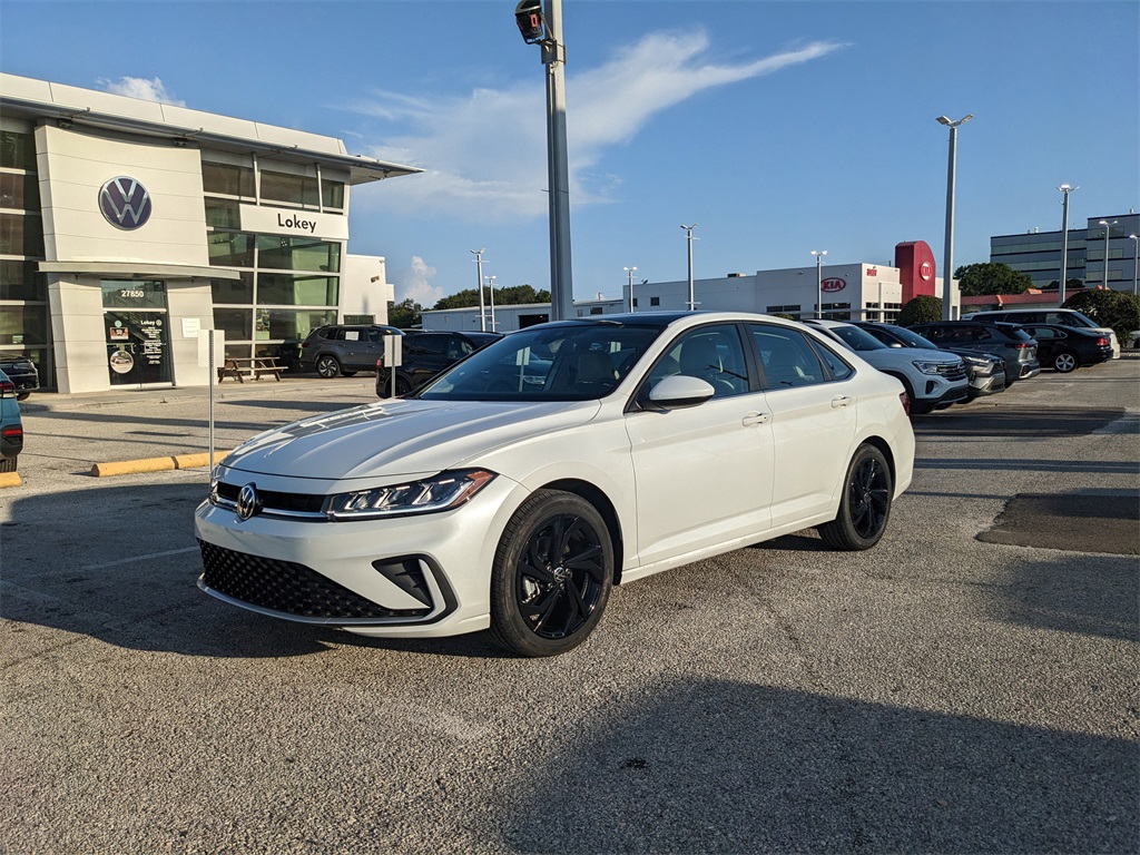 2025 Volkswagen Jetta 1.5T SE photo 2