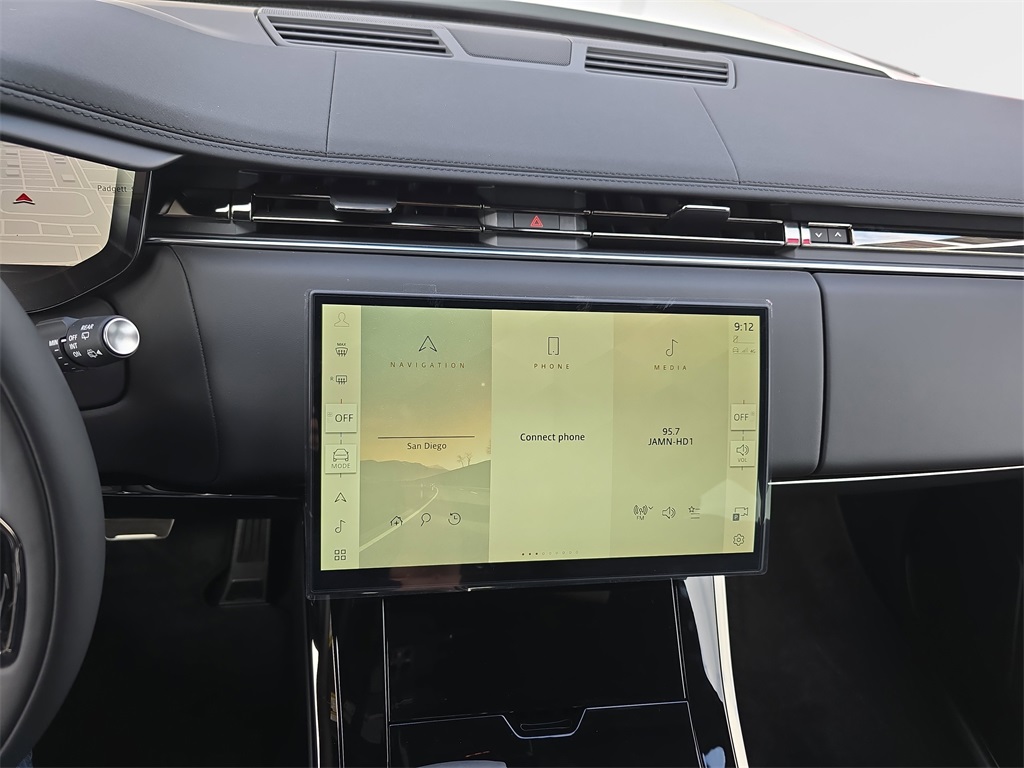 2025 Land Rover Range Rover Sport SE photo 21