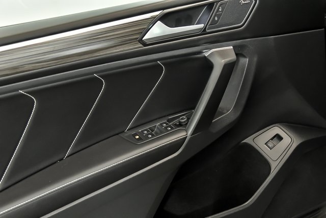2022 Volkswagen Tiguan SEL Premium R-Line photo 6