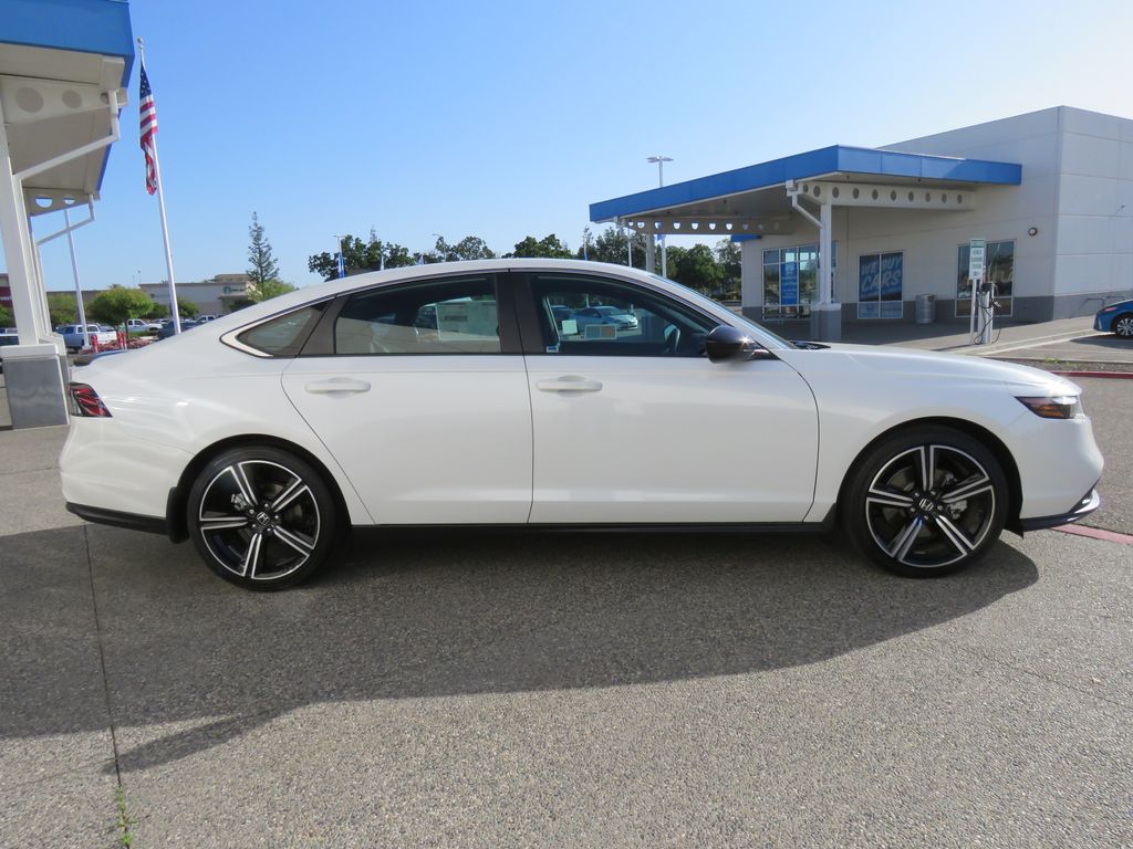 2025 Honda Accord Hybrid Sport photo 4
