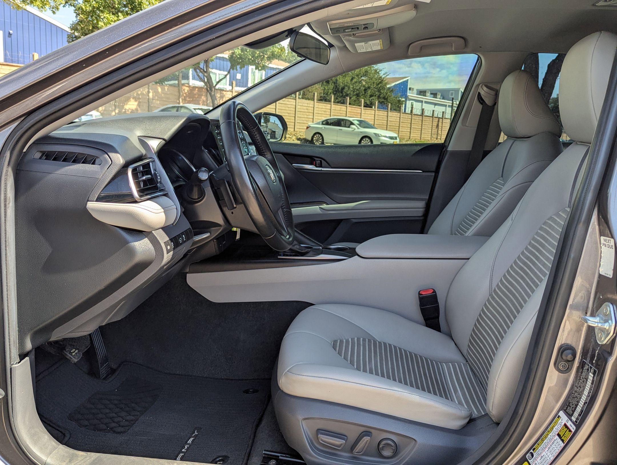 2021 Toyota Camry SE photo 10