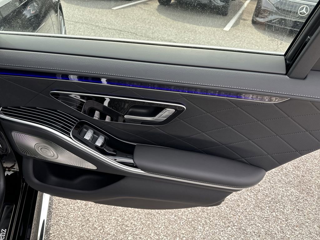 2025 Mercedes Benz S 580 4MATIC photo 17
