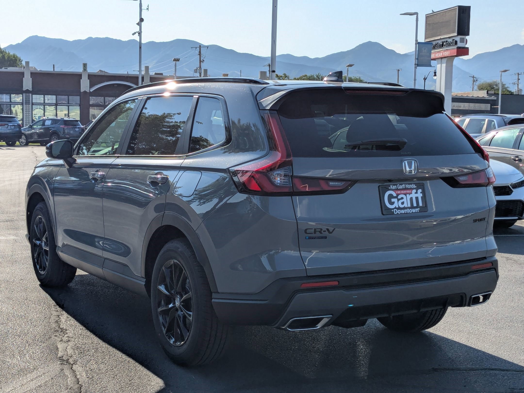 2026 Honda CR-V Hybrid Sport-L photo 4