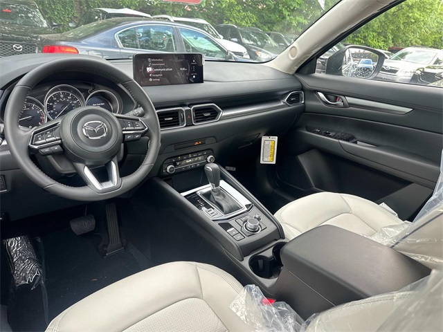 2025 Mazda CX-5 2.5 S Preferred photo 2