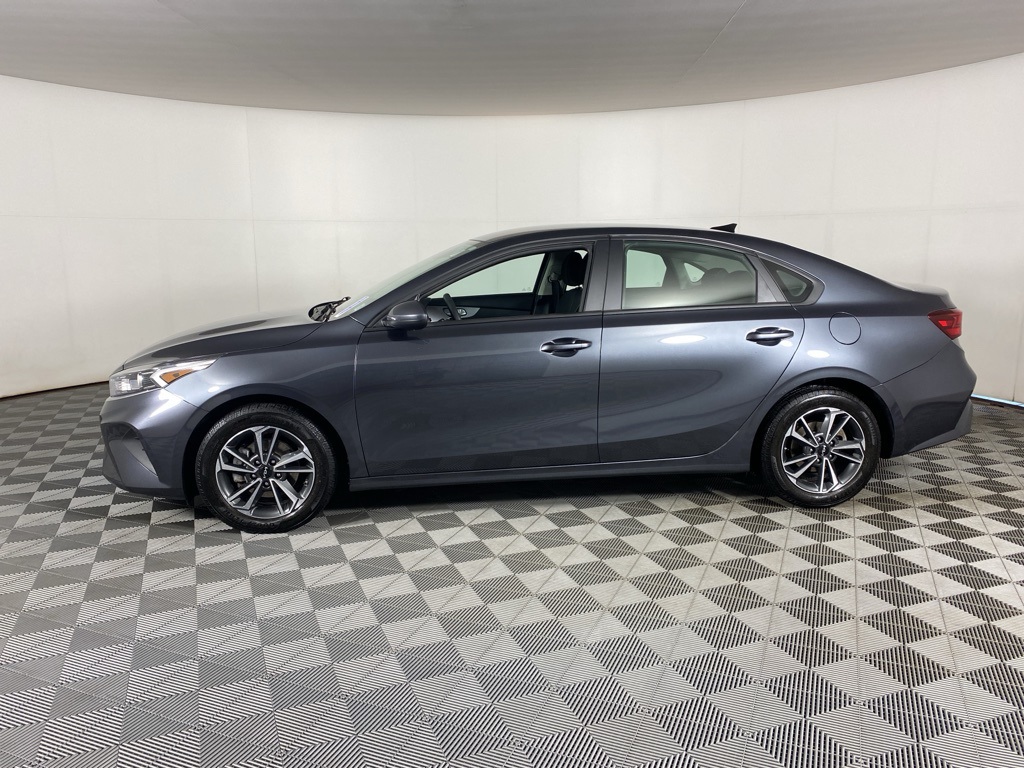 2023 Kia Forte LXS photo 4
