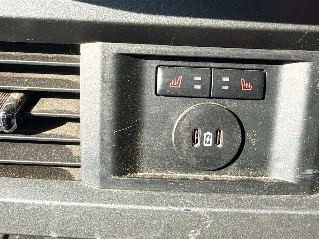 2023 Ford F-250 Lariat photo 26