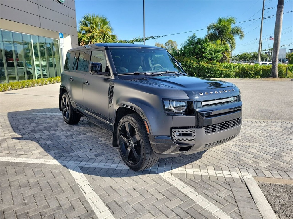 2023 Land Rover Defender 110 V8 photo 7