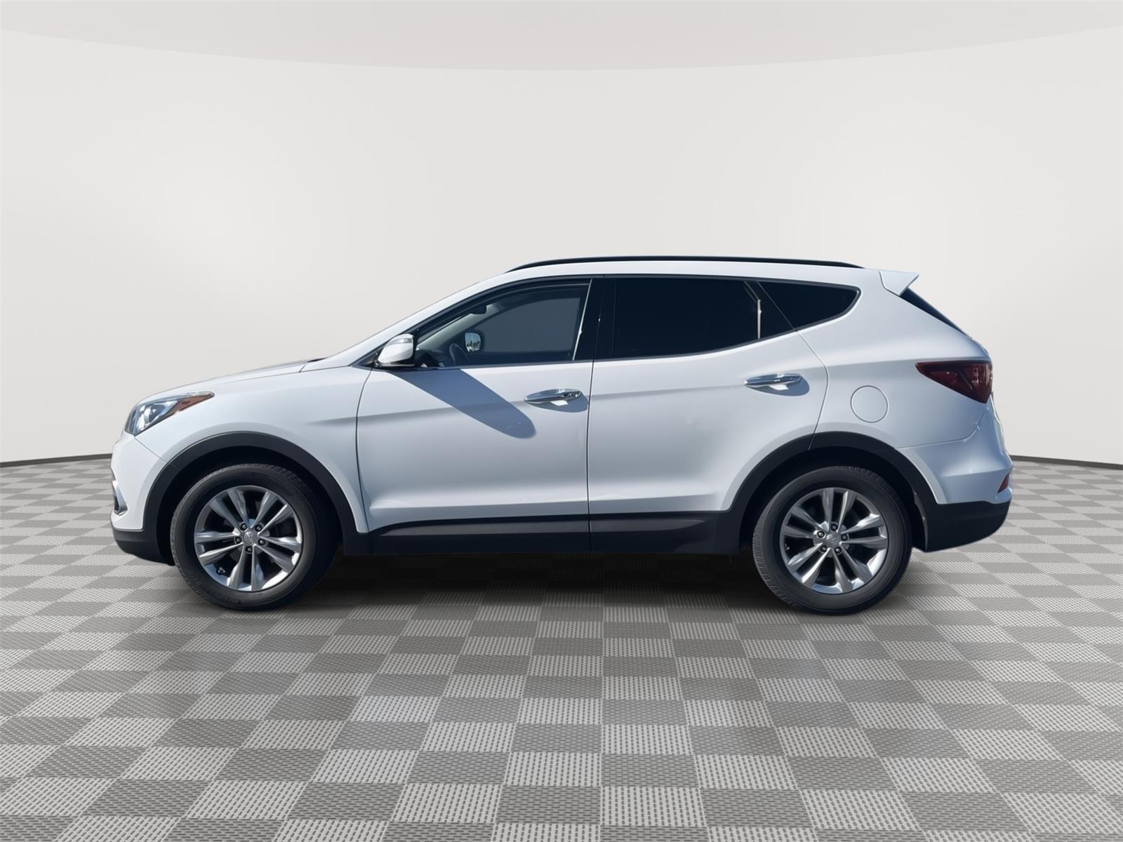 2017 Hyundai Santa Fe Sport 2.0T photo 2
