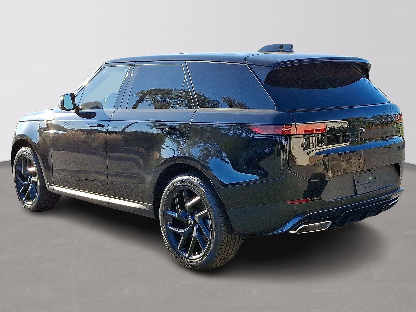 2025 Land Rover Range Rover Sport SE photo 4