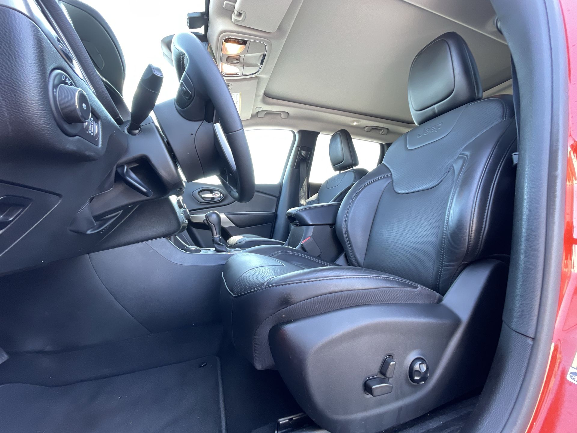 2021 Jeep Cherokee Latitude Lux photo 51