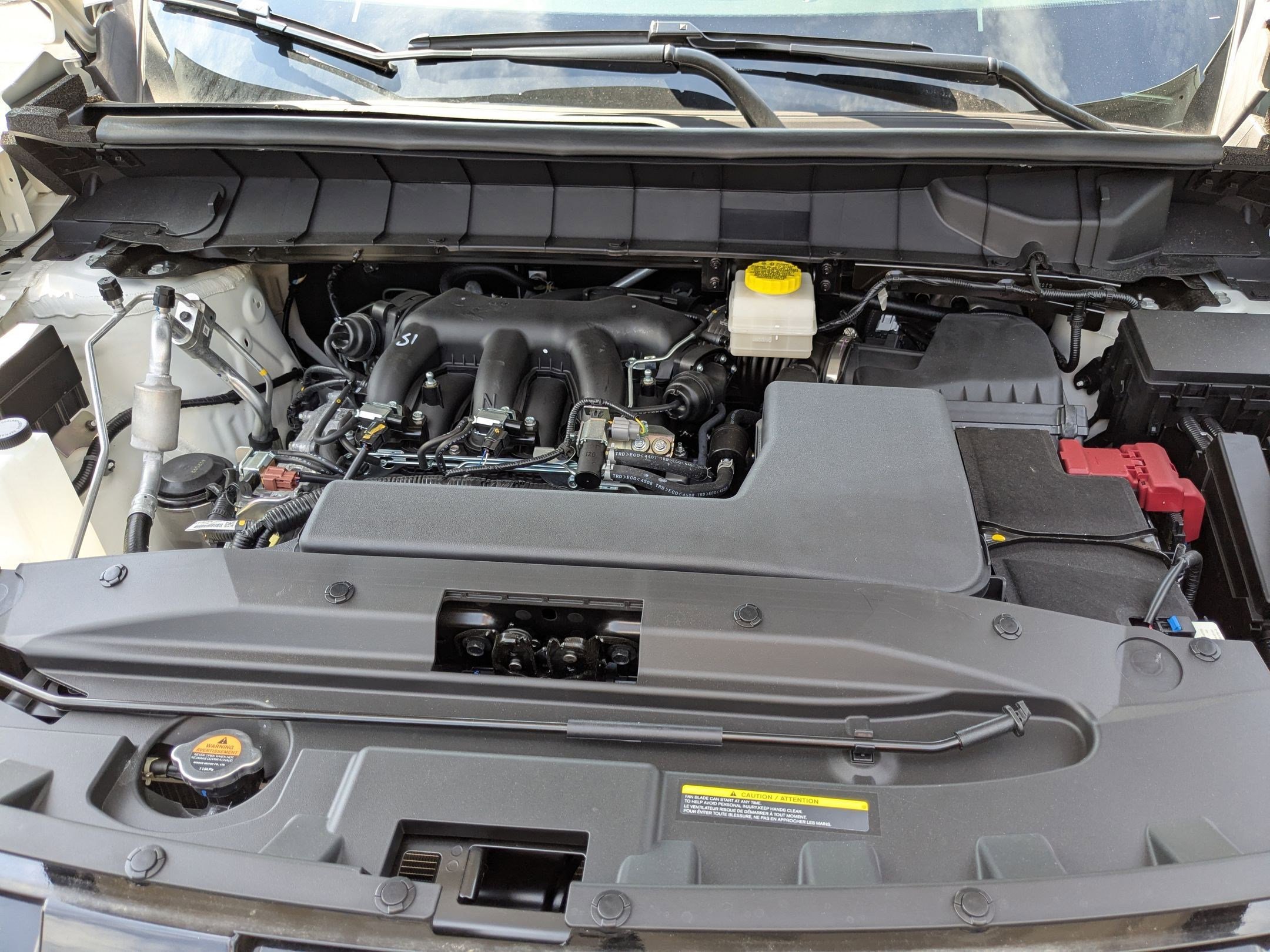 2025 Nissan Pathfinder SL photo 16