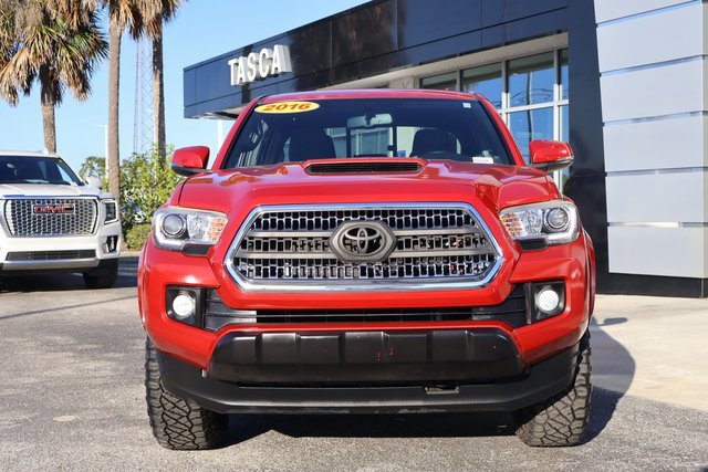 2016 Toyota Tacoma SR5 TRD Sport photo 3
