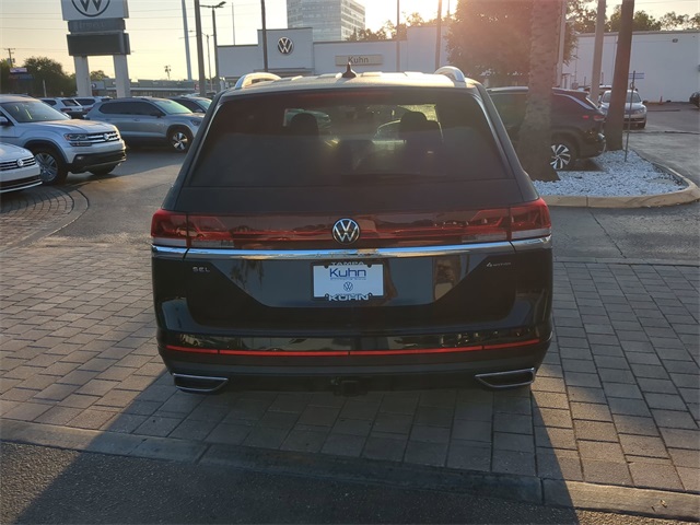 2026 Volkswagen Atlas SEL photo 5