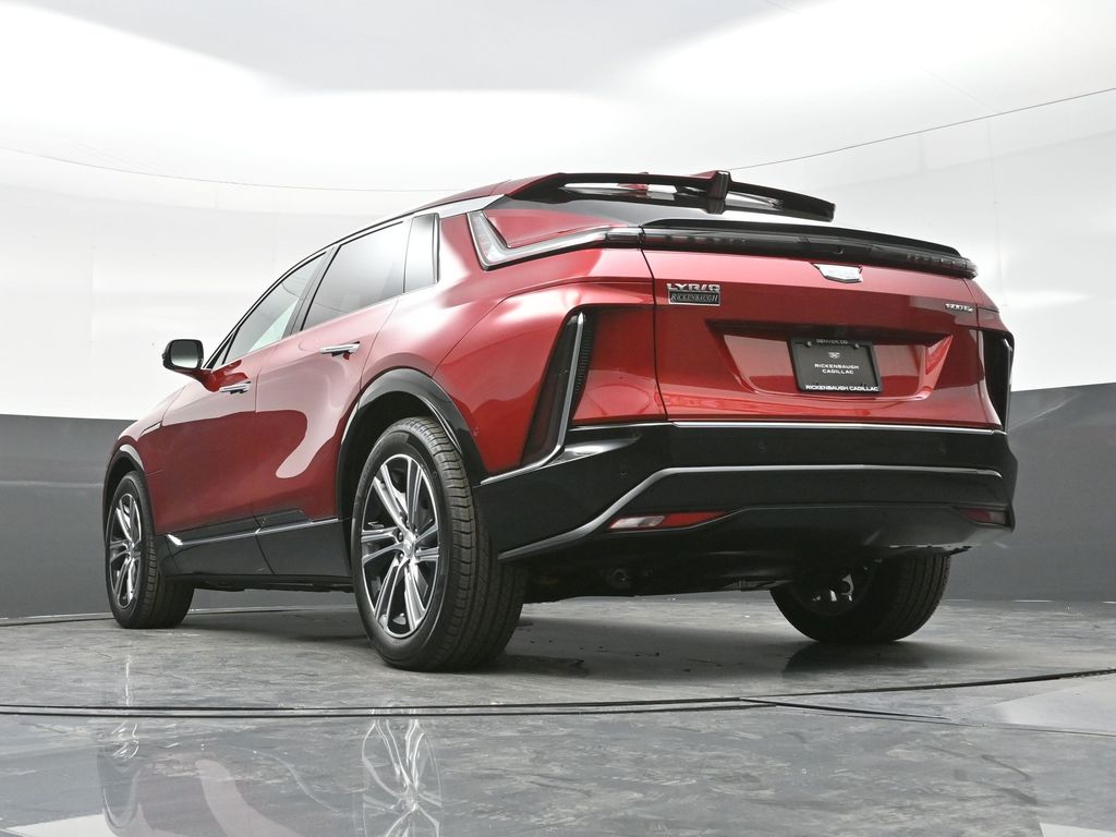 2025 Cadillac Lyriq Luxury photo 18