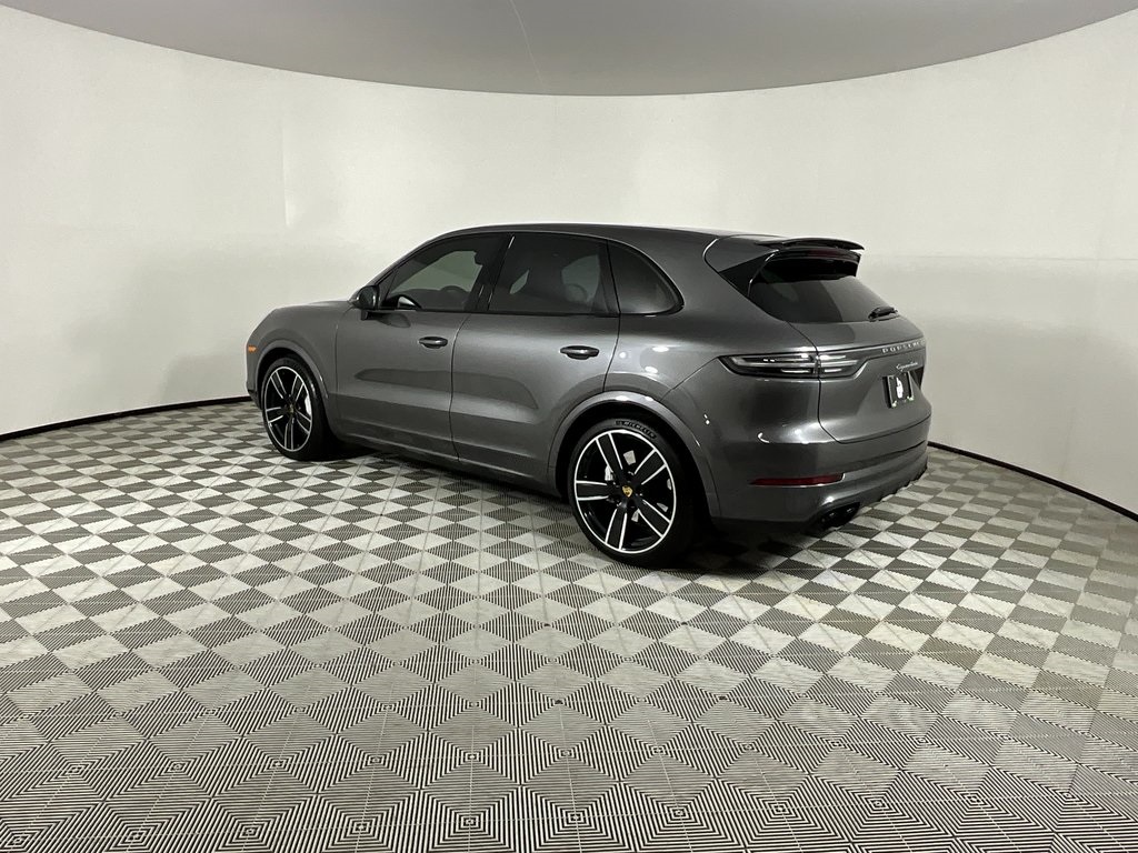 2020 Porsche Cayenne Turbo photo 3