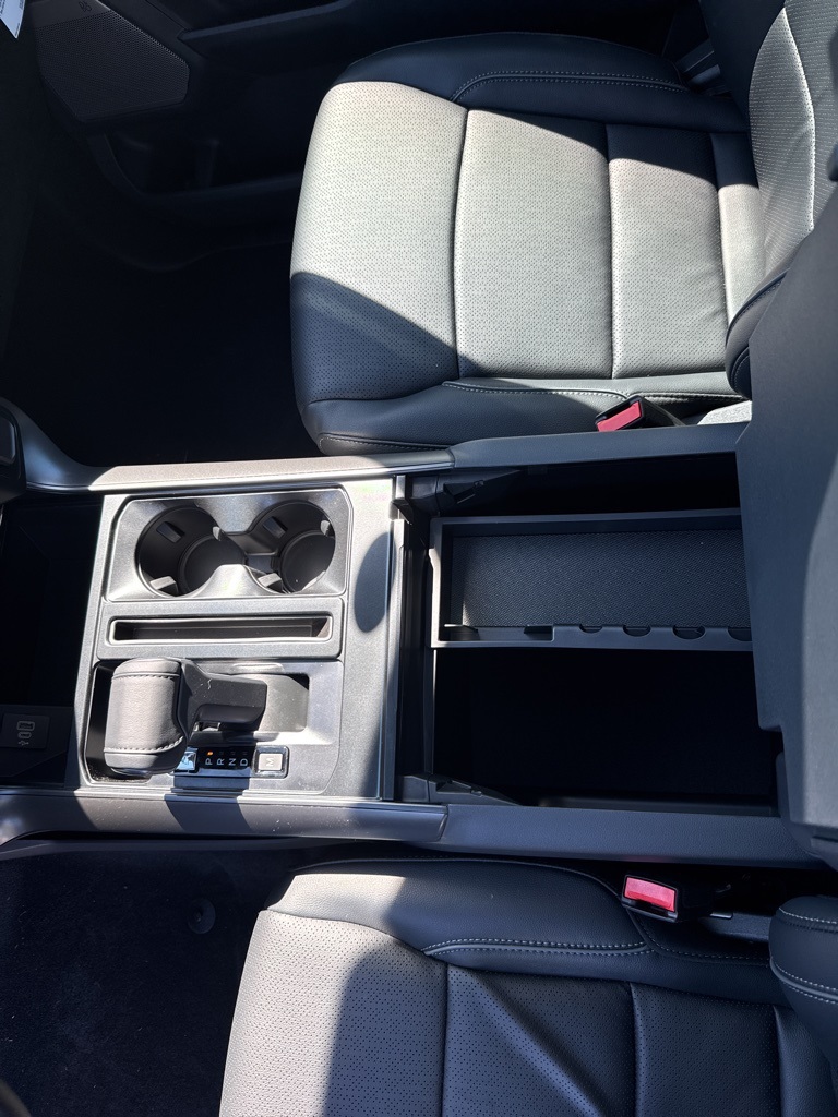 2025 Ford F-150 Lariat photo 15