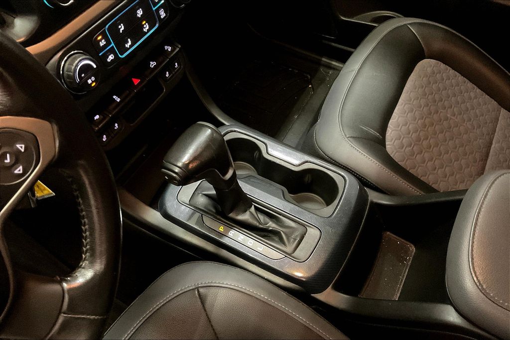 2017 Chevrolet Colorado Z71 photo 13