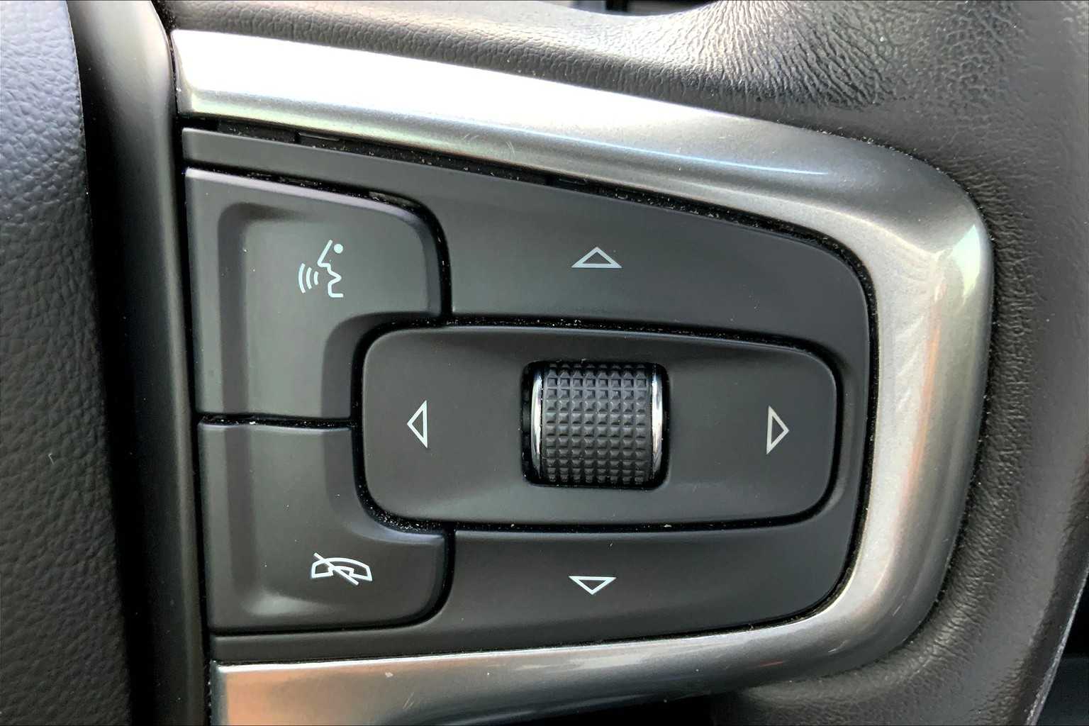 2022 Chevrolet Silverado 1500 RST photo 22
